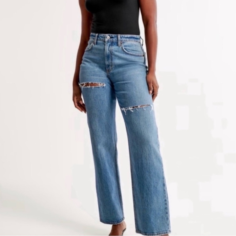 ABERCROMBIE CURVE LOVE 90S RELAXED HIGH RISE JEAN